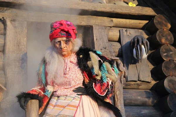 Sochi Ryssland Juni 2020 Baba Yaga Sotji Parken Skådespelare Fantastisk — Stockfoto