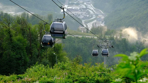 Vista Panorámica Aérea Rosa Khutor Montaña Teleférico Día Soleado Con —  Fotos de Stock