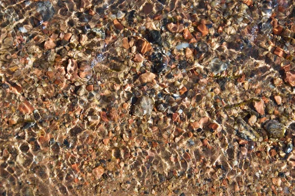 kristal berraklığında su