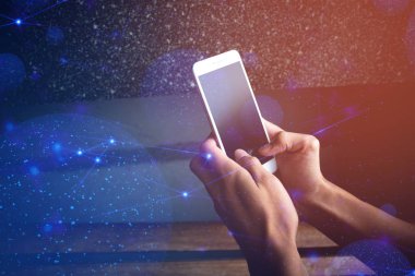 AI ağ sosyal internet hat kavramı insanların el ve online smartphone ile robot