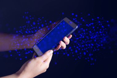 AI beyin veri derin öğrenme, mobil uygulama, telekomünikasyon, iş ve finans, akıllı telefonda insanlar el dokunma, sosyal ağ