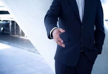 işadamı el sıkışma bağlantı konsepti