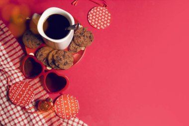 kurabiye kurabiyesi tatlı ve kahve bokeh ışık ve dekorasyon için sezon tebrik Merry Christmas konsepti