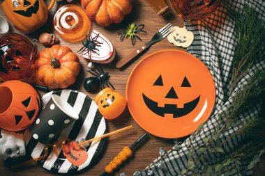 ahşap masa arka plan ile Cadılar Bayramı tatil akşam yemeği Prop