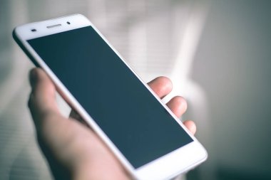 iş için sosyal ağa bağlanmak için akıllı telefon