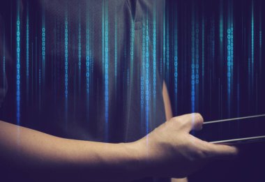 bulut depolama, mobil uygulama, veri derin öğrenme, Online sunucu, hacker ve güvenlik sistemi ile Web sitesi ve sosyal medya ağı için teknoloji Smartphone ile adam