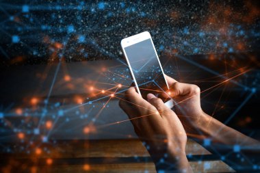 insanlar ile ağ sosyal Internet kavramı için smartphone online el