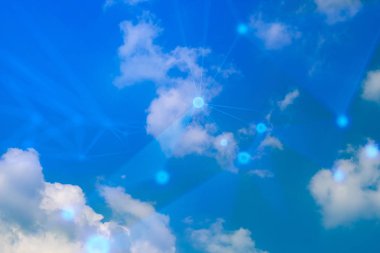 mavi gökyüzü bulutu ile teknoloji ağı internet konnes verileri