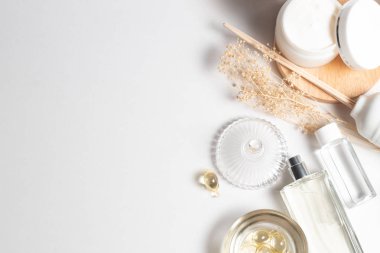 ot çiçeği üst görünümü ile losyon scub vücut kremi spa tedavi ürünü