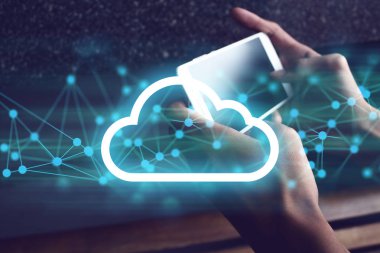 adam sosyal ağ ve internet ile akıllı telefon oynamak