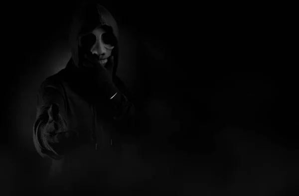Hacker Man Dragen Masker Terrorist Met Virus Computer Aanval Server — Stockfoto