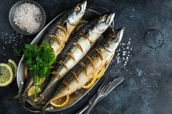 Baked Mackerel Lemon Herbs Dark Background Top View — Stock Photo, Image