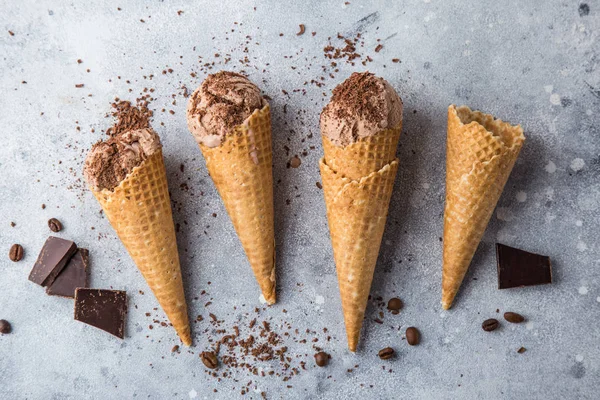 Шоколадне Морозиво Вафельних Конусах Вид Зверху — стокове фото