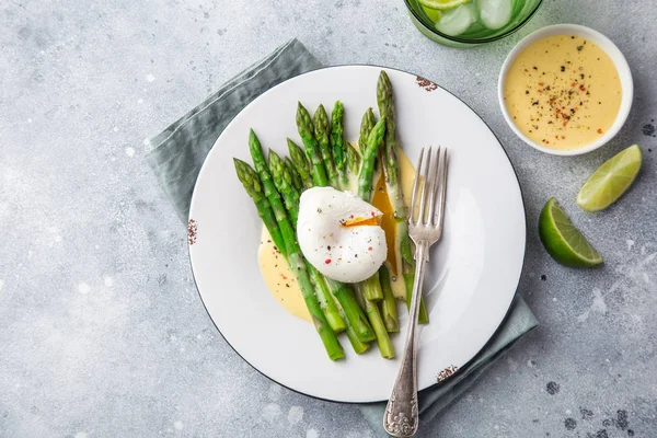Asparagus Poached Egg Hollandaise Sause Top View — Stock Photo, Image