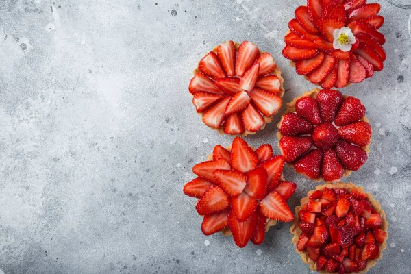 Tartas Fresa Sobre Fondo Gris Vista Superior Espacio Para Copiar —  Fotos de Stock