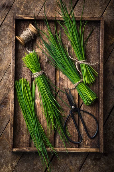 Fresh Chives Wooden Rustic Background Top View — Stock Photo, Image