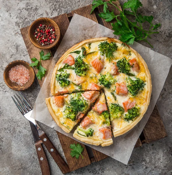 Smoked Salmon Broccoli Spinach Quiche Tart Top View — Stock Photo, Image