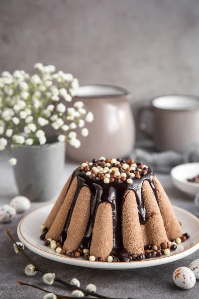 Paskha Traditionele Russische Pasen Kwark Dessert Met Chocolade Gekonfijte Vruchten — Stockfoto