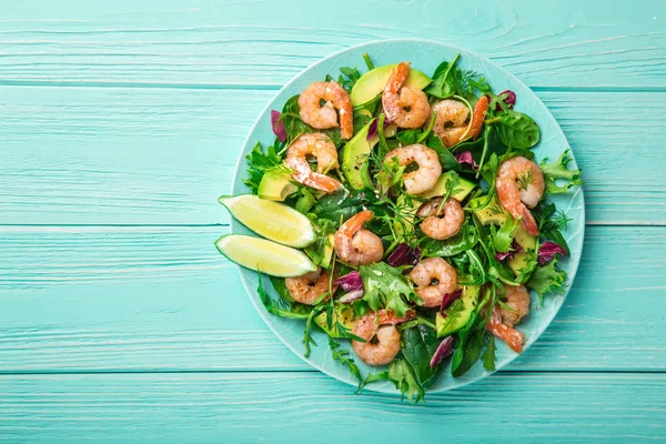 Fresh Healthy Avocado Shrimps Salad Top View Copy Space — Stock Photo, Image