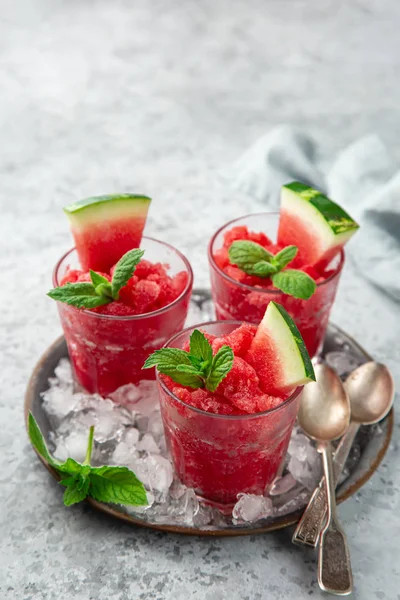 Watermelon granita or sorbet with fresh watermelon slices in gla — Stock Photo, Image