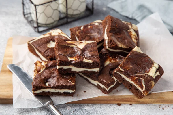 Köstliche Käsekuchen Schokolade Brownies — Stockfoto