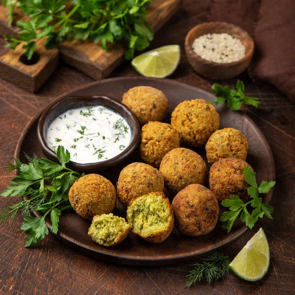 Chickpeas falafel balls, vegan food — Stock Photo, Image