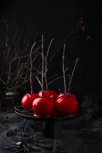 Halloween red caramelized candy apples — Stock Photo, Image