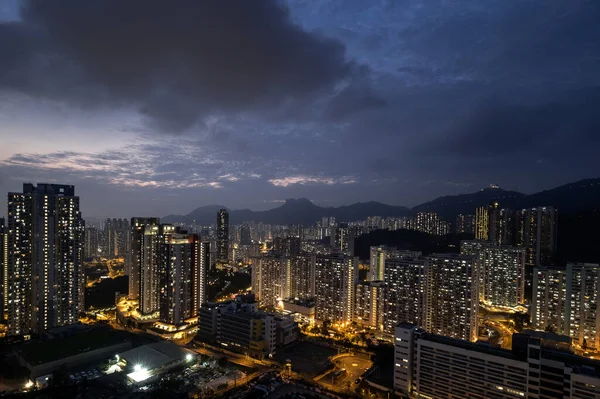 Hong Kong, Ping Shan 'da gece manzarası