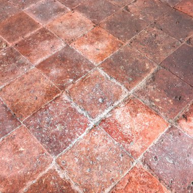 Bir İtalyan ülke evin içinde eski çinilerle rustik kat