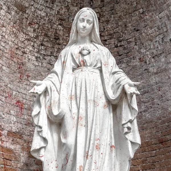 Maldita Estatua Virgen Fuerte Concepto Sufrimiento Nacimiento Vida Muerte — Foto de Stock