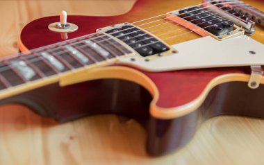 Bir elektro gitar detay