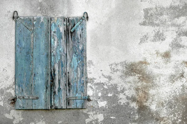 Old Shabby Stone Wall Grungy Wooden Window Space Text — Stock Photo, Image