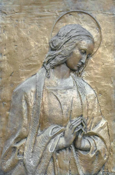 Bronze Bas Relief Virgin Mary Loss Son Jesus Sadness Pain — Stock Photo, Image