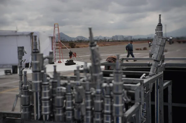 Sette tripod ışıkları kuleleri