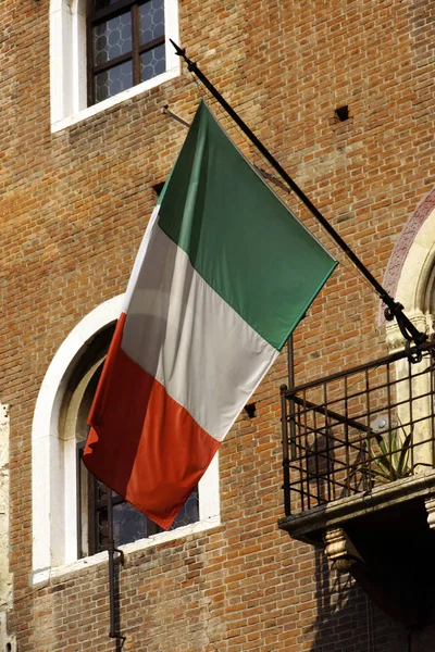 Verona Italia Bandera Italia Ciudad Verona —  Fotos de Stock