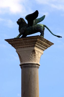 Venedik (İtalya). Piazza San Marco Venedik şehir içinde kanatlı aslan (Venedik sembolü)