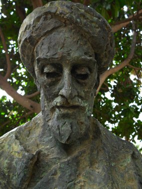 Malaga (İspanya). Heykel Yahudi şair ve filozof Solomon Ibn Gabirol Malaga şehir
