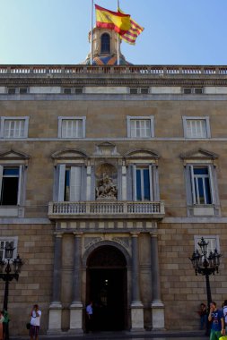 Barselona (İspanya). Barselona şehrinde Generalitat Sarayı 'nın (Palau de la Generalitat) cephesi