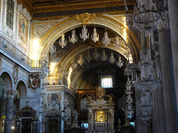 意大利 罗马市阿拉科埃利圣玛丽亚大教堂内部 — 图库照片
