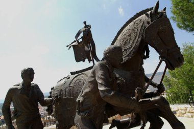 Caravaca de la Cruz (Murcia) İspanya. Caravaca de la Cruz kasabasındaki Şarap Atları anıtına yakın çekim