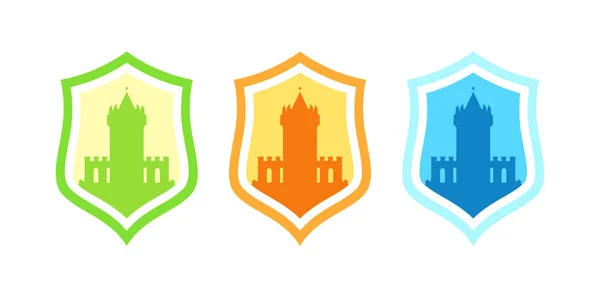 Insignias vectoriales con castillos fortaleza medieval diferentes colores aislados en blanco - Escudo de armas y fortaleza — Vector de stock