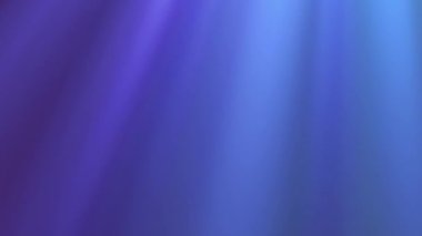 Güneş suyun altında ışıldıyor