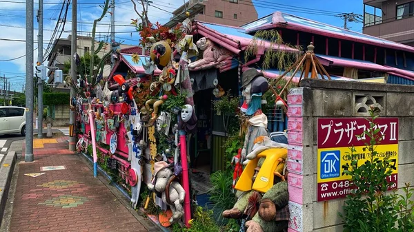 Japon Şehir Tarzı. Çok özel bir dokunuşla ön cephe. Hiç şüphesiz, bu Tokyo 'daki en radikal şehir tarzının açık bir örneği..