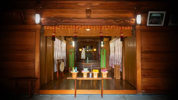 Japon Tapınakları ve Tapınakları 'nda adaklar.