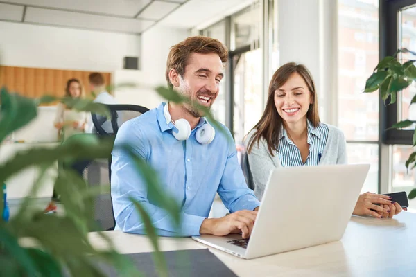 Two People Start Office Working Together — Stock Photo, Image
