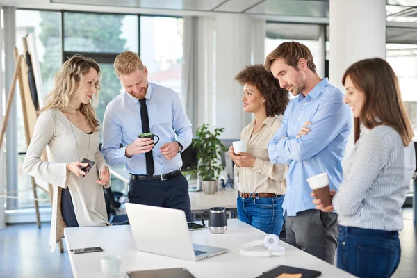 Small Group Business People Standing Office Solving Problem Meeting Multi — Stock Photo, Image