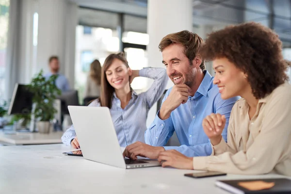 Coworkers Sitting Table Solving Problem Man Using Laptop While Two — Stock Photo, Image