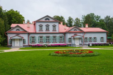 Abramtsevo, yakındaki kasaba, Sergiev Posad, Moscow region, Rusya Federasyonu, 6 Ağustos 2018: Abramtsevo Müzesi, Manor House 