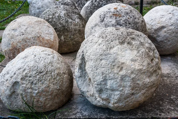 Núcleo Pedra Para Canhão Antigo — Fotografia de Stock