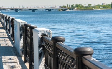 Voronezh River, Voronezh, Rusya çıkabilir köprüsünden Chernavsky görünümünü